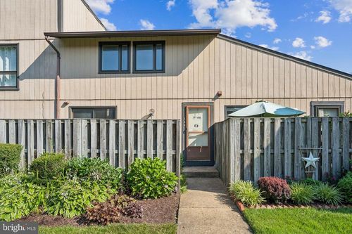 558 Glen Ct, GLEN BURNIE, MD, 21061-4734 | Card Image