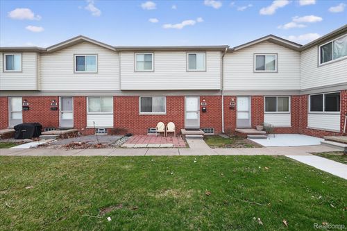 20814 Hunt Drive, Roseville, MI, 48066 | Card Image