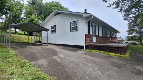 106 Walnut St, New Tazewell, TN, 37825-6568 | Card Image