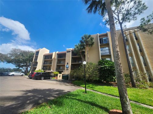 apt-318-90 S Highland Ave, Tarpon Springs, FL, 34689-5345 | Card Image