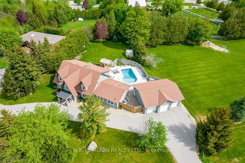 19 Mulock Dr, Bradford West Gwillimbury, ON, L3Z0A7 | Card Image