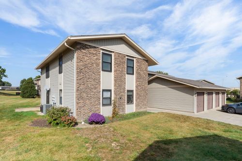 unit-b-5815 Wilshire Ct, Hanover Park, IL, 60133-0937 | Card Image