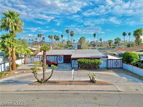 1589 Silver Mesa Way, Las Vegas, NV, 89169-2518 | Card Image