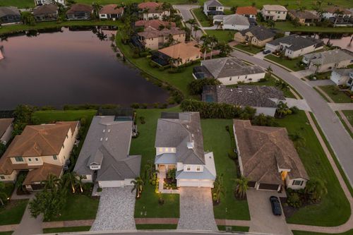 5718 Title Row Dr, BRADENTON, FL, 34210-4075 | Card Image