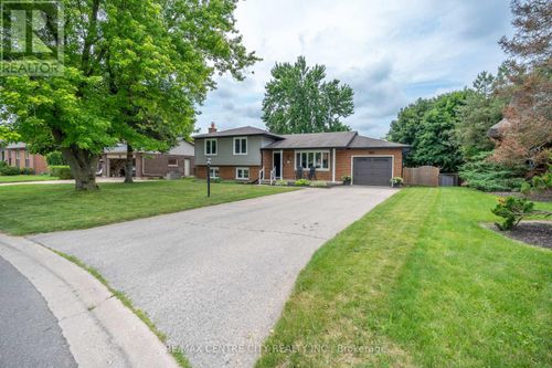 159 Sherwood Cres, Dorchester, ON, N0L1G3 | Card Image