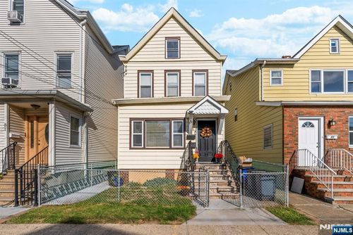 83 Anderson Ave, Wallington, NJ, 07057-1126 | Card Image