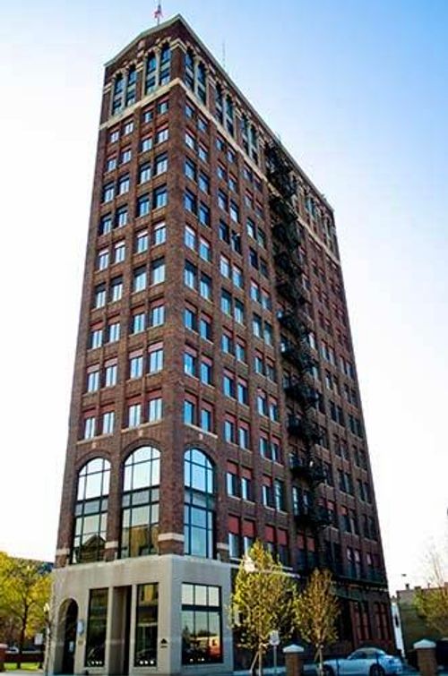 var-180 W Michigan Avenue, Jackson, MI, 49201 | Card Image