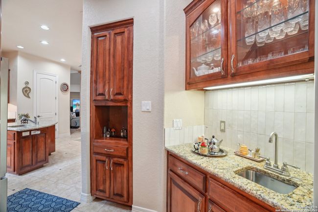 20646 Wahl Ln, House other with 5 bedrooms, 6 bathrooms and null parking in Garden Ridge TX | Image 14