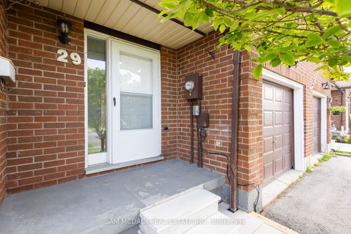 29 Birchfield Dr, Courtice, ON, L1E1Y2 | Card Image