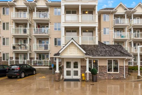 102-500 Rocky Vista Gdns Nw, Calgary, AB, T3G0C3 | Card Image