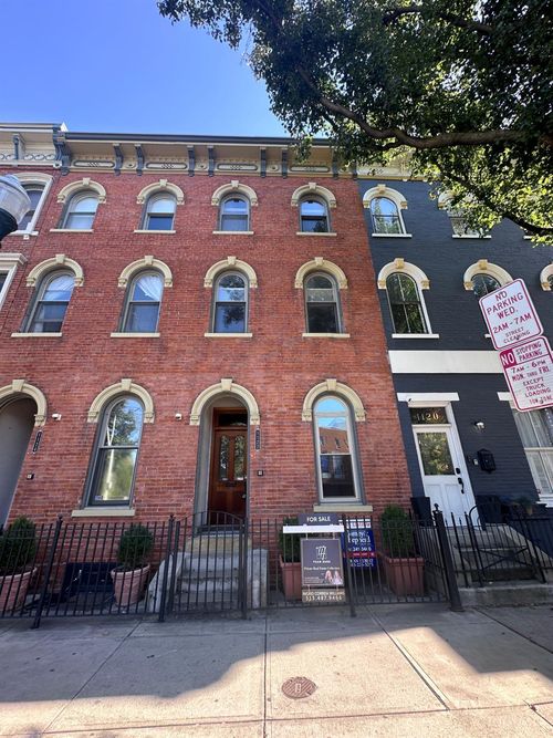 1122 Race St, Cincinnati, OH, 45202-3518 | Card Image