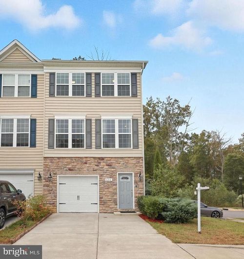 600 Golden Pear Ln, FREDERICKSBURG, VA, 22405-1276 | Card Image