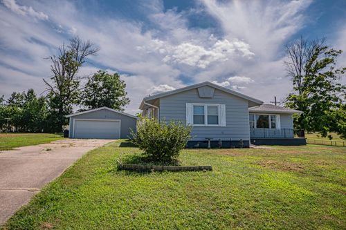 647 Dawson Dr, Paris, MO, 65275-1277 | Card Image