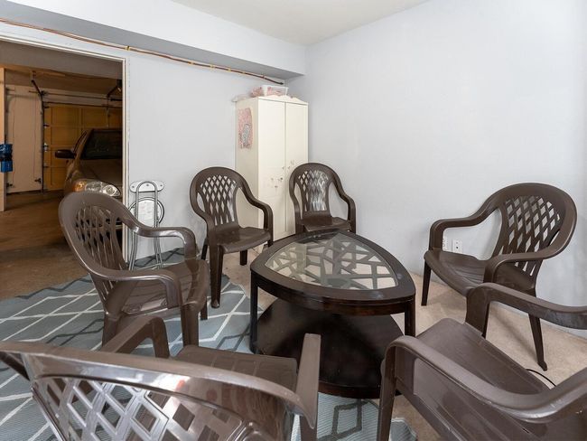 View of sitting room | Image 31