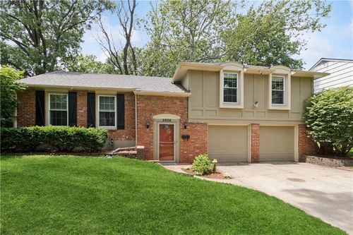 9024 Wedd St, Overland Park, KS, 66212-4777 | Card Image