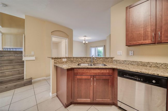 0 - 27514 Sw 140th Ave, Townhouse with 3 bedrooms, 2 bathrooms and null parking in Homestead FL | Image 12
