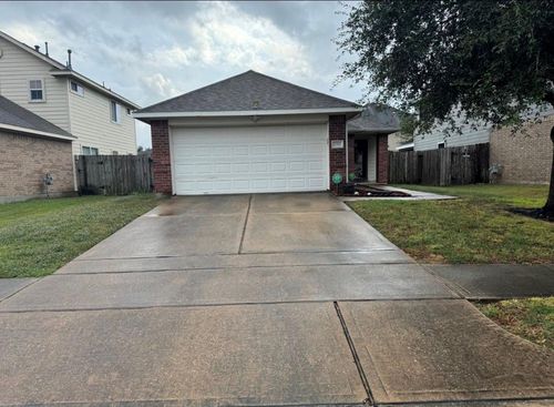 10906 View Pointe Ln, Houston, TX, 77034-5464 | Card Image
