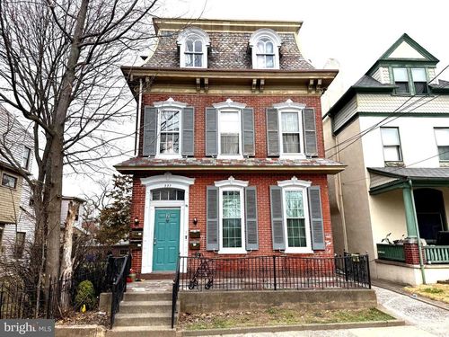 337 King St, Pottstown, PA, 19464-5592 | Card Image