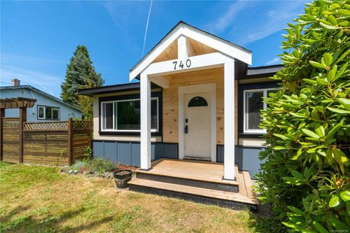 740 Oakley St, Nanaimo, BC, V9S1Z8 | Card Image
