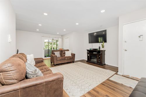 ste-c-33 Scarborough Ln, Wappingers Falls, NY, 12590-5157 | Card Image