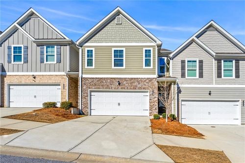 7492 Knoll Hollow Rd, Lithonia, GA, 30058-8248 | Card Image