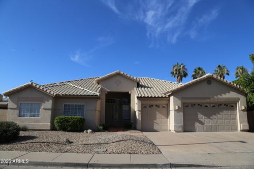 8895 E Wood Dr, Scottsdale, AZ, 85260-7621 | Card Image
