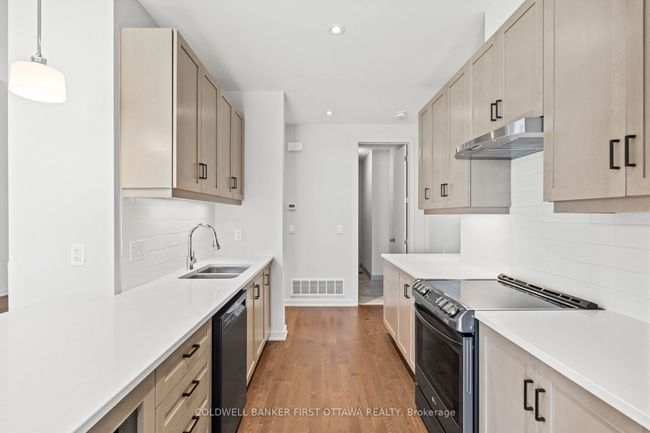 945 Islington Way, House other with 4 bedrooms, 4 bathrooms and 4 parking in Ottawa ON | Image 13
