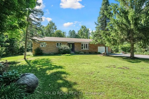 209 Deerwood Dr, Kinburn, ON, K0A2H0 | Card Image