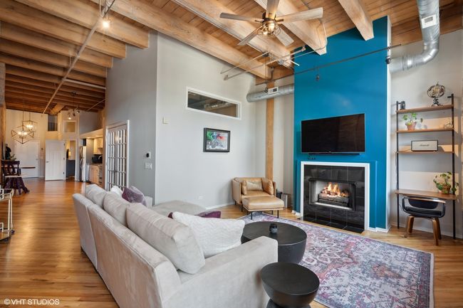 APT-517 - 616 W Fulton St, Condo with 2 bedrooms, 2 bathrooms and 1 parking in CHICAGO IL | Image 5