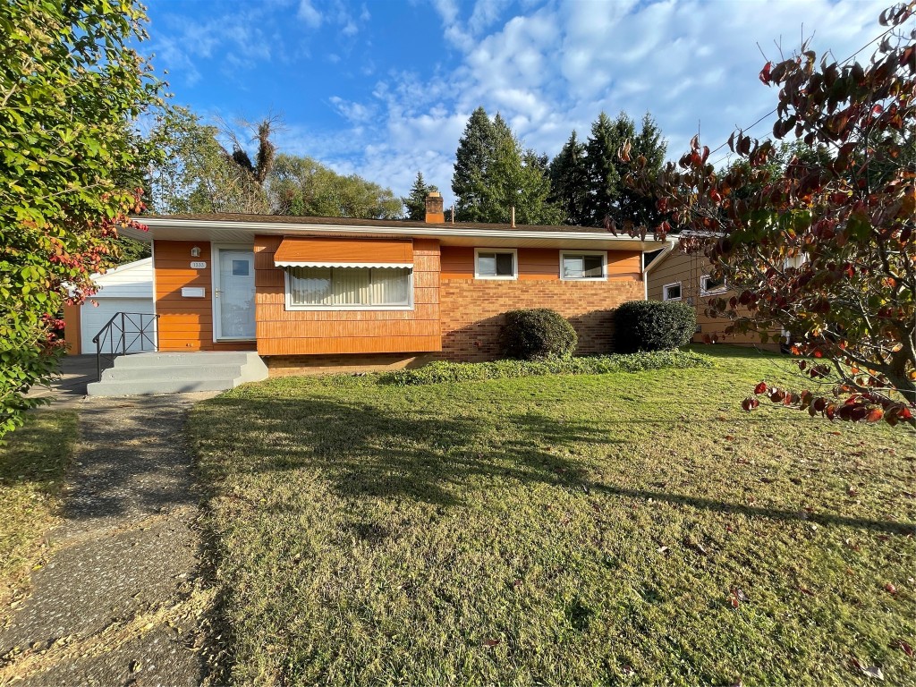 45th St, Erie, PA 16509
