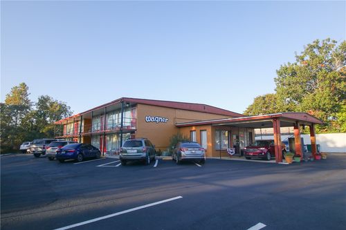 3064 E Van Buren, Eureka Springs, AR, 72632-9712 | Card Image