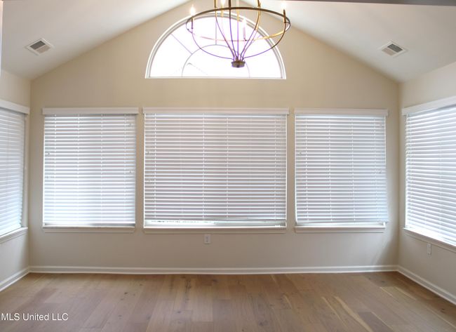 Sun Room | Image 7