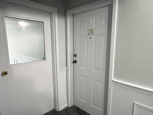 28-690 S Porter St, Manchester, NH, 03103-3194 | Card Image