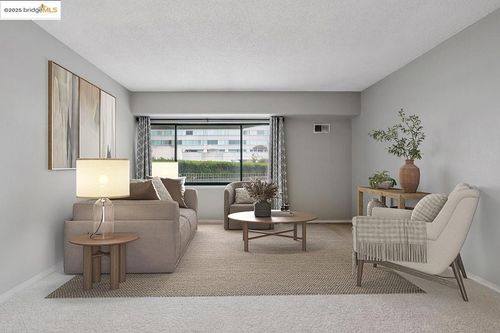 apt-328-988 Franklin St, Oakland, CA, 94607-4298 | Card Image