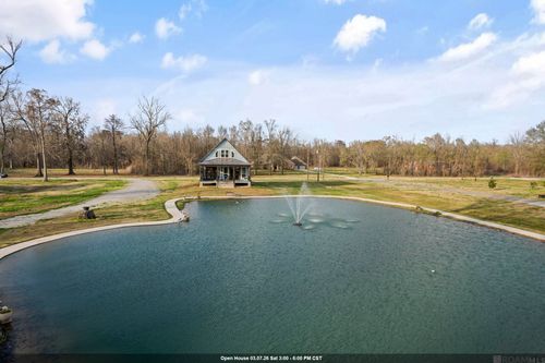 10082 Swanson Ln, Port Allen, LA, 70767-5336 | Card Image