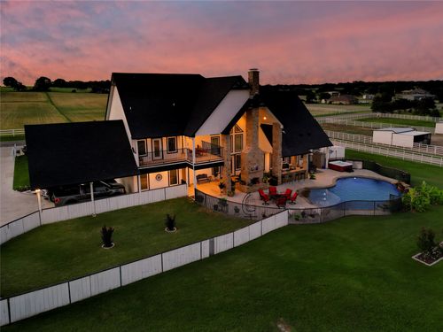7765 Reed Rd, Azle, TX, 76020-5211 | Card Image