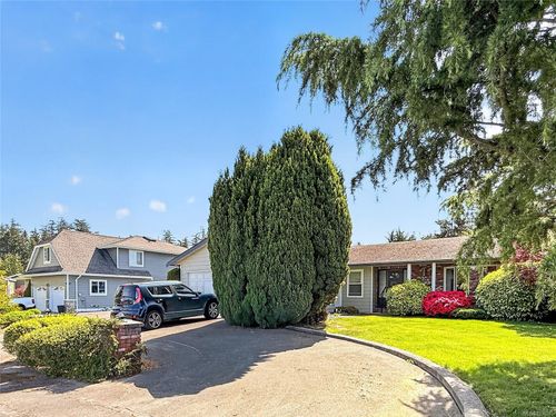 1568 Marine Cir, Parksville, BC, V9P1Y6 | Card Image