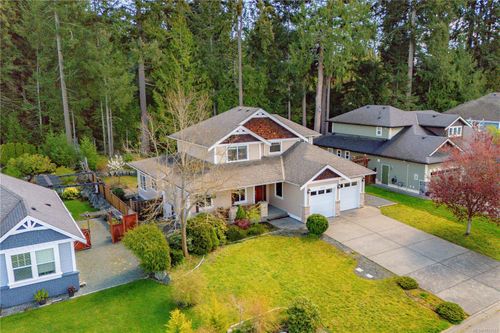 2513 Glendoik Way, Mill Bay, BC, V8H1H4 | Card Image