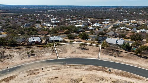 395-123 Stoneledge Dr, Fredericksburg, TX, 78624-7378 | Card Image