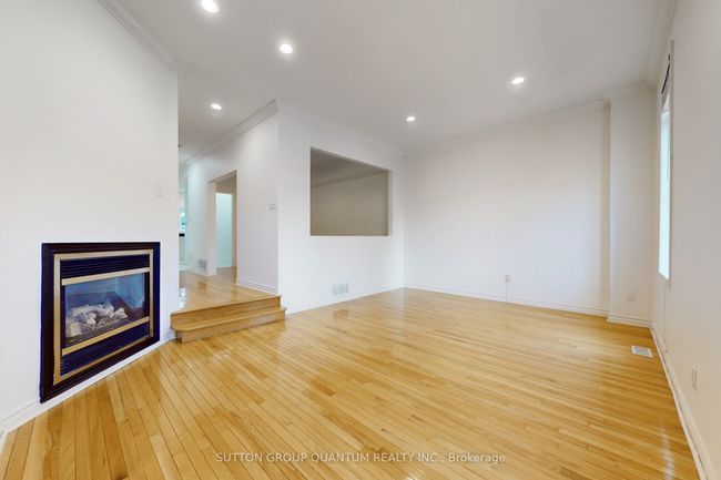 132 John St, House attached with 3 bedrooms, 4 bathrooms and null parking in Oakville ON | Image 16