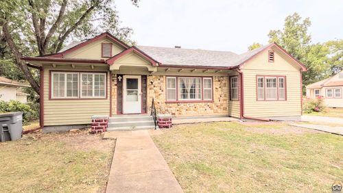 1031 Sunnyslope St, Emporia, KS, 66801-6413 | Card Image