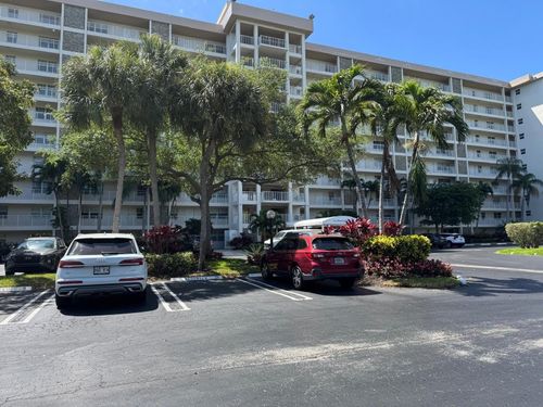 605-3510 Oaks Way, Pompano Beach, FL, 33069-5300 | Card Image