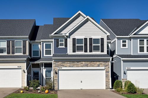 9650 4th St N, Lake Elmo, MN, 55042-4523 | Card Image