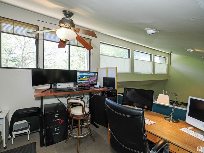 Home office with ceiling fan | Image 44