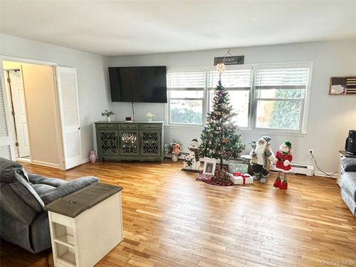 apt-1502-12 Danbury Ct, Suffern, NY, 10901-8028 | Card Image