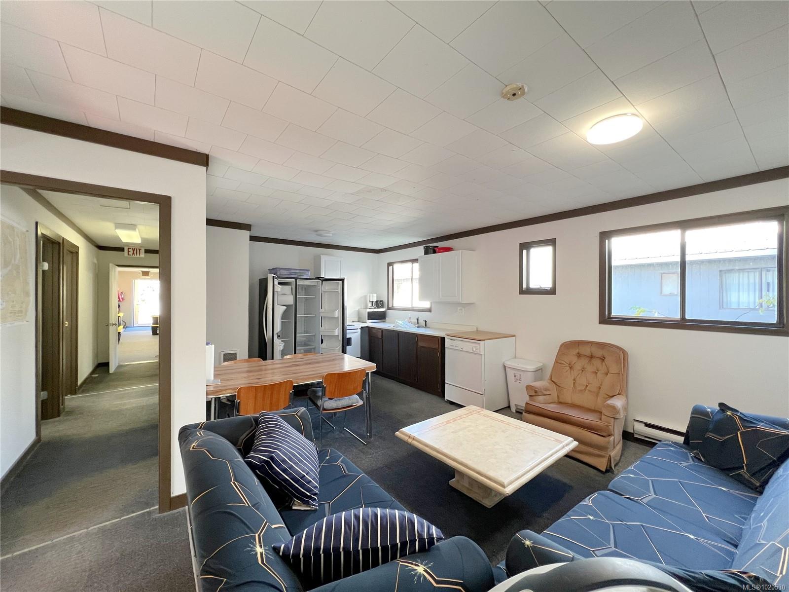 Commercial Sale in Tahsis 4