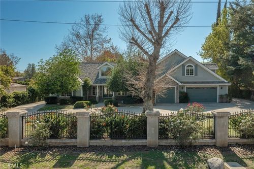 22944 Califa Street, Woodland Hills, CA, 91367 | Card Image