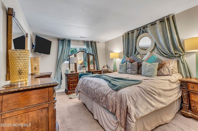 12 Silversmith Ct, House other with 5 bedrooms, 3 bathrooms and null parking in Howell NJ | Image 37