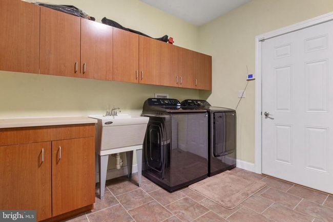 1982 Whyte Ln, House other with 3 bedrooms, 3 bathrooms and null parking in SPRING GROVE PA | Image 36