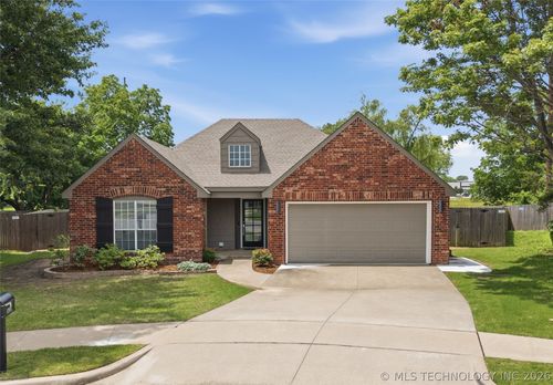 11910 Juniper Ct, Jenks, OK, 74037-5056 | Card Image